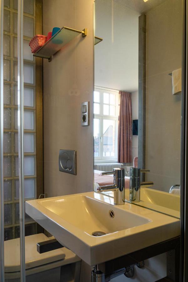 B&B Contrast Brugge Bagian luar foto